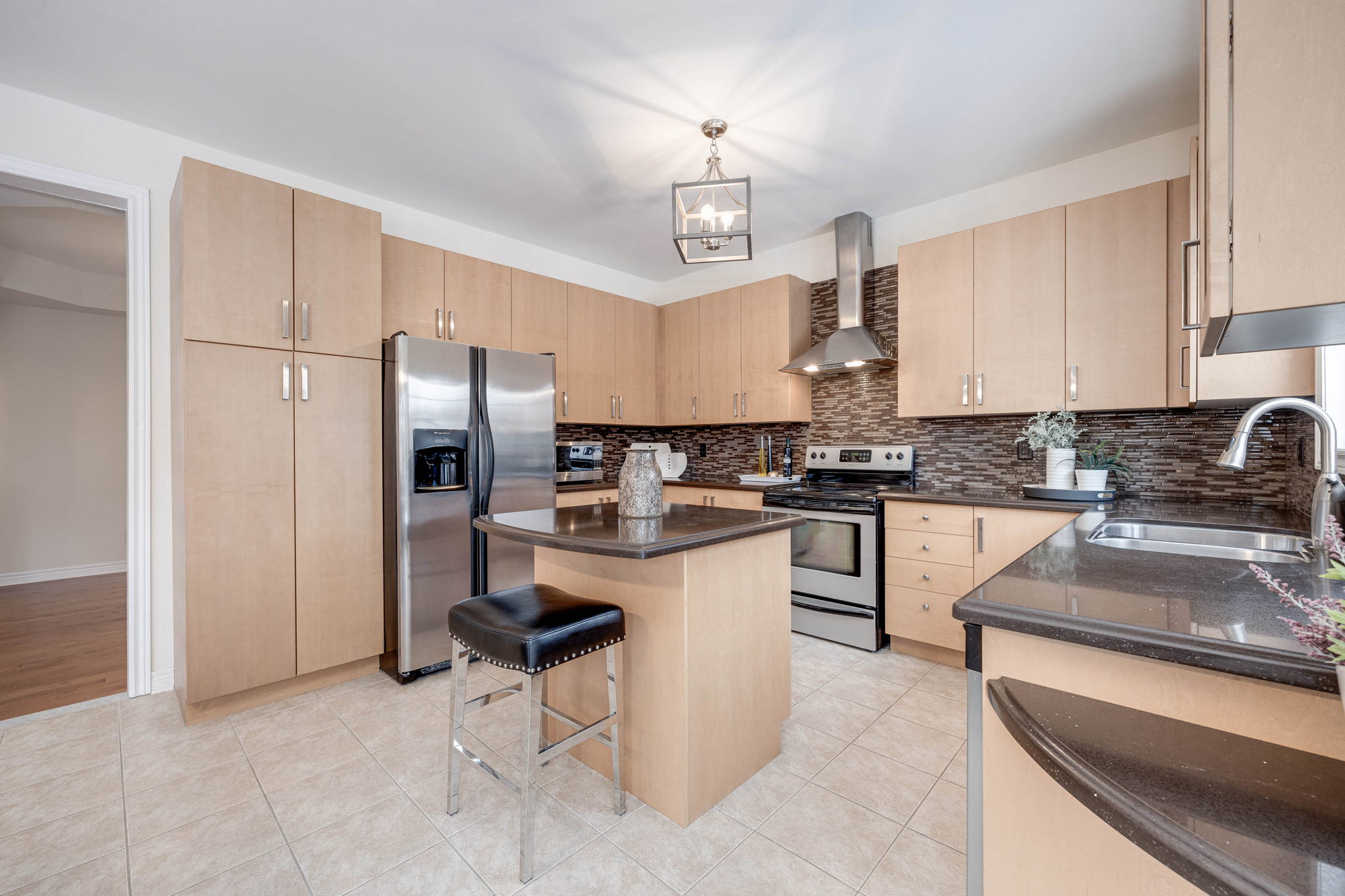 87 Ferretti St, Maple, ON L6A 0H5, Canada Photo 12
