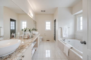 87 Ferretti St, Maple, ON L6A 0H5, Canada Photo 33