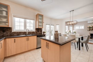 87 Ferretti St, Maple, ON L6A 0H5, Canada Photo 13