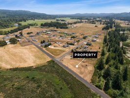 Large 1.09 acre lot in Oakville, Wa.