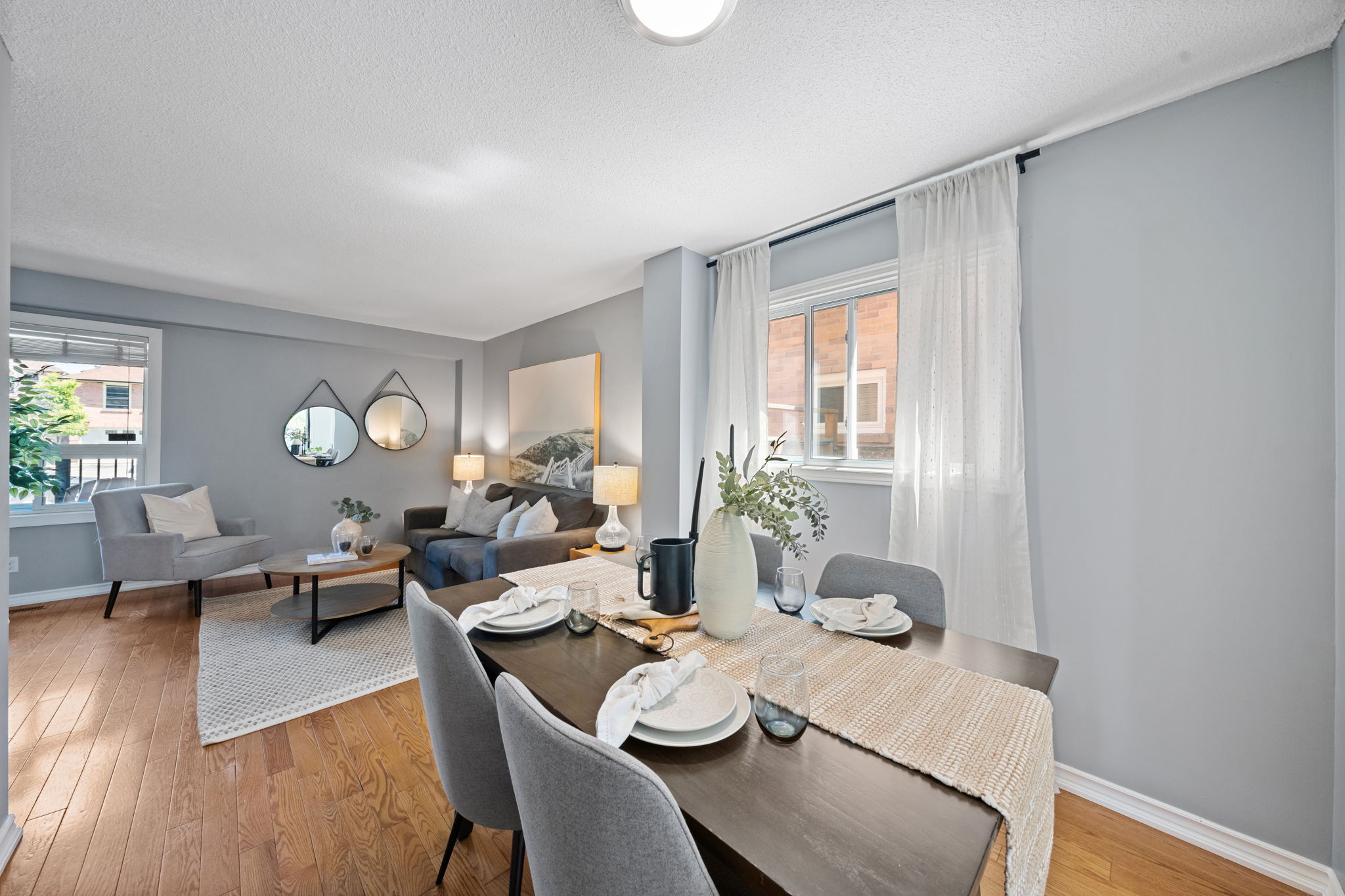 87 Ravenscroft Rd Ajax, ON L1T 1W6