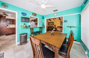 Kitchen Eat-in Area3