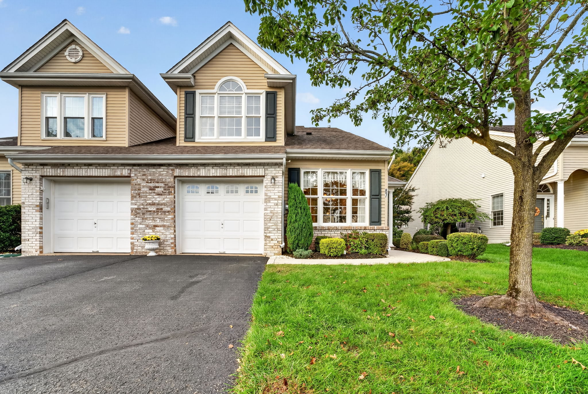 GARAGE One car garage with inside entry and automatic opener