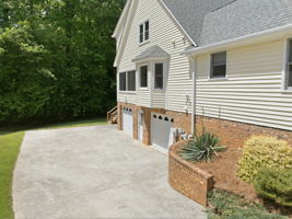  Photo 44