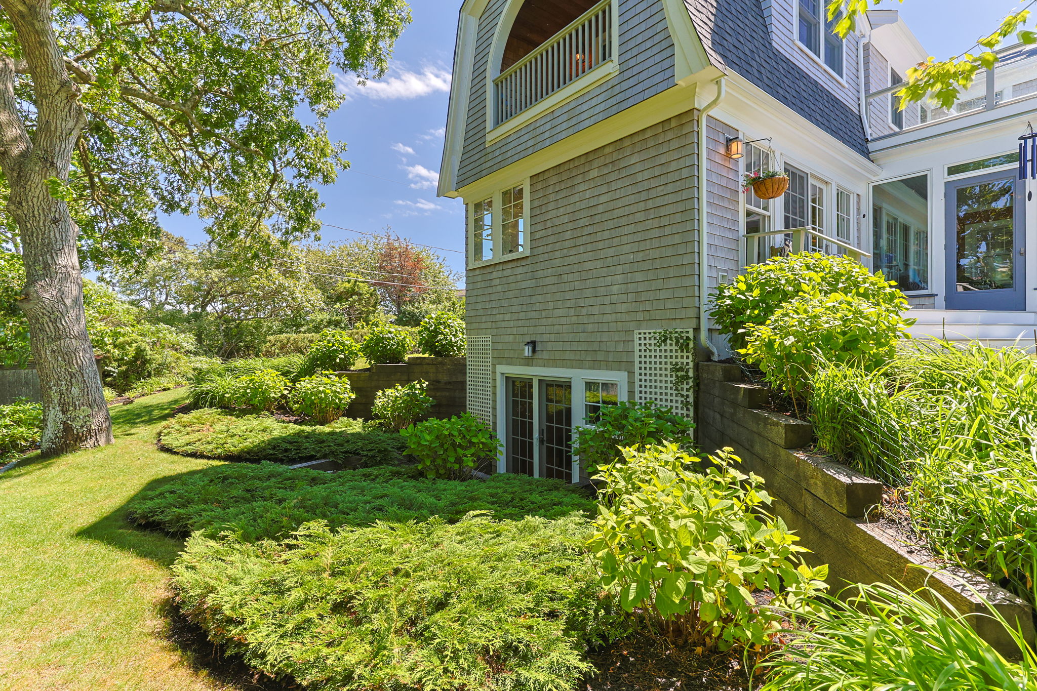  Photo 77