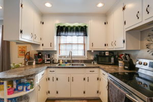 87 Wendfield Cir, Newport News, VA 23601, USA Photo 18