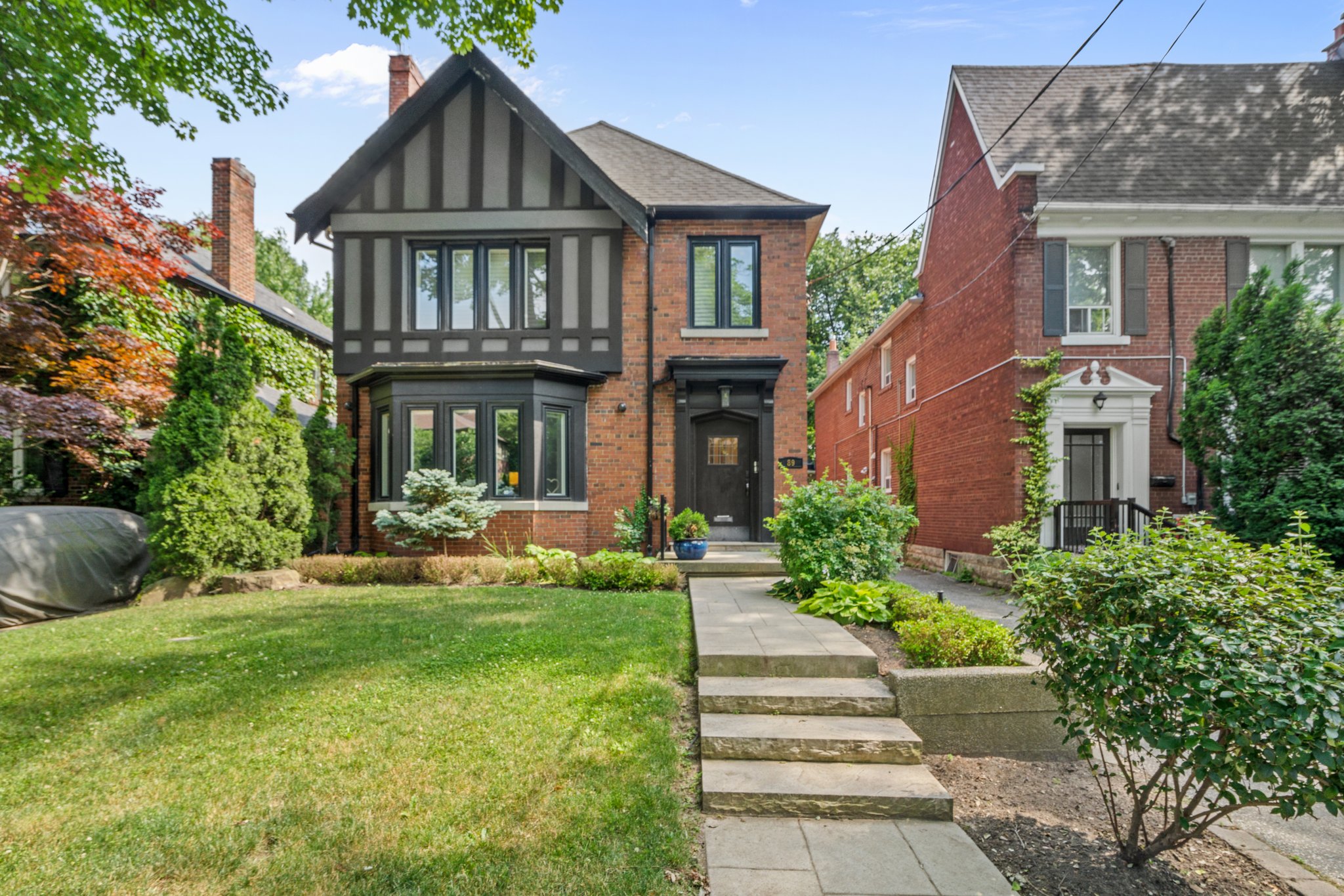 87 Whitehall Rd Toronto, ON M4W 2C8