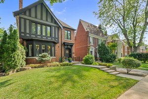 87 Whitehall Rd, Toronto ON