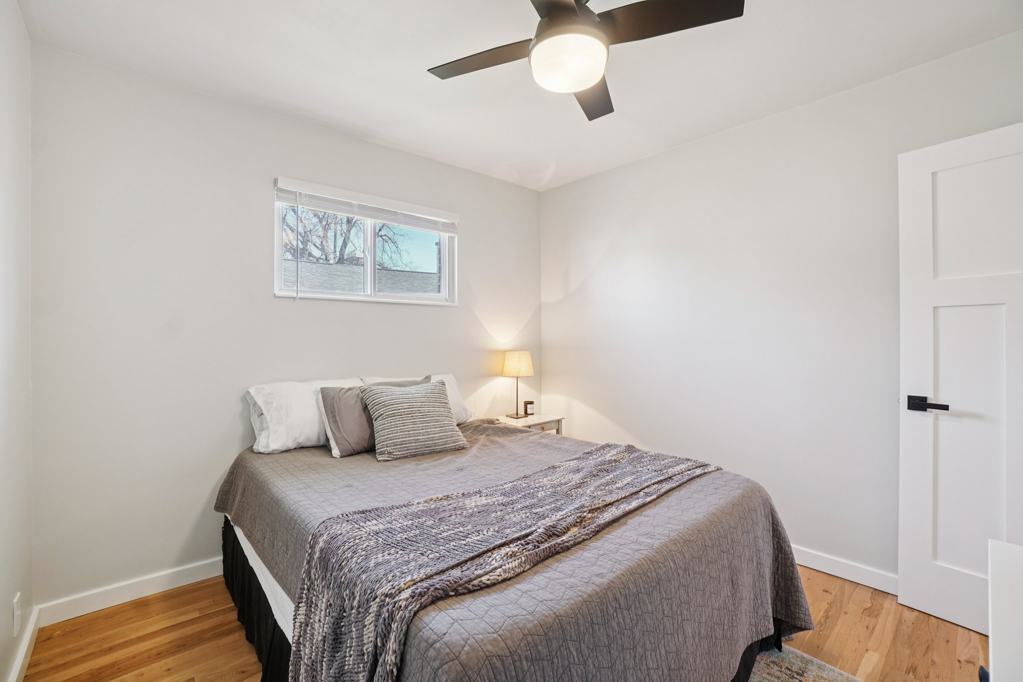 E Zenith Ave-S2701-023.jpg