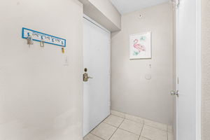  Photo 0