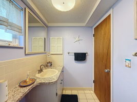  Photo 49