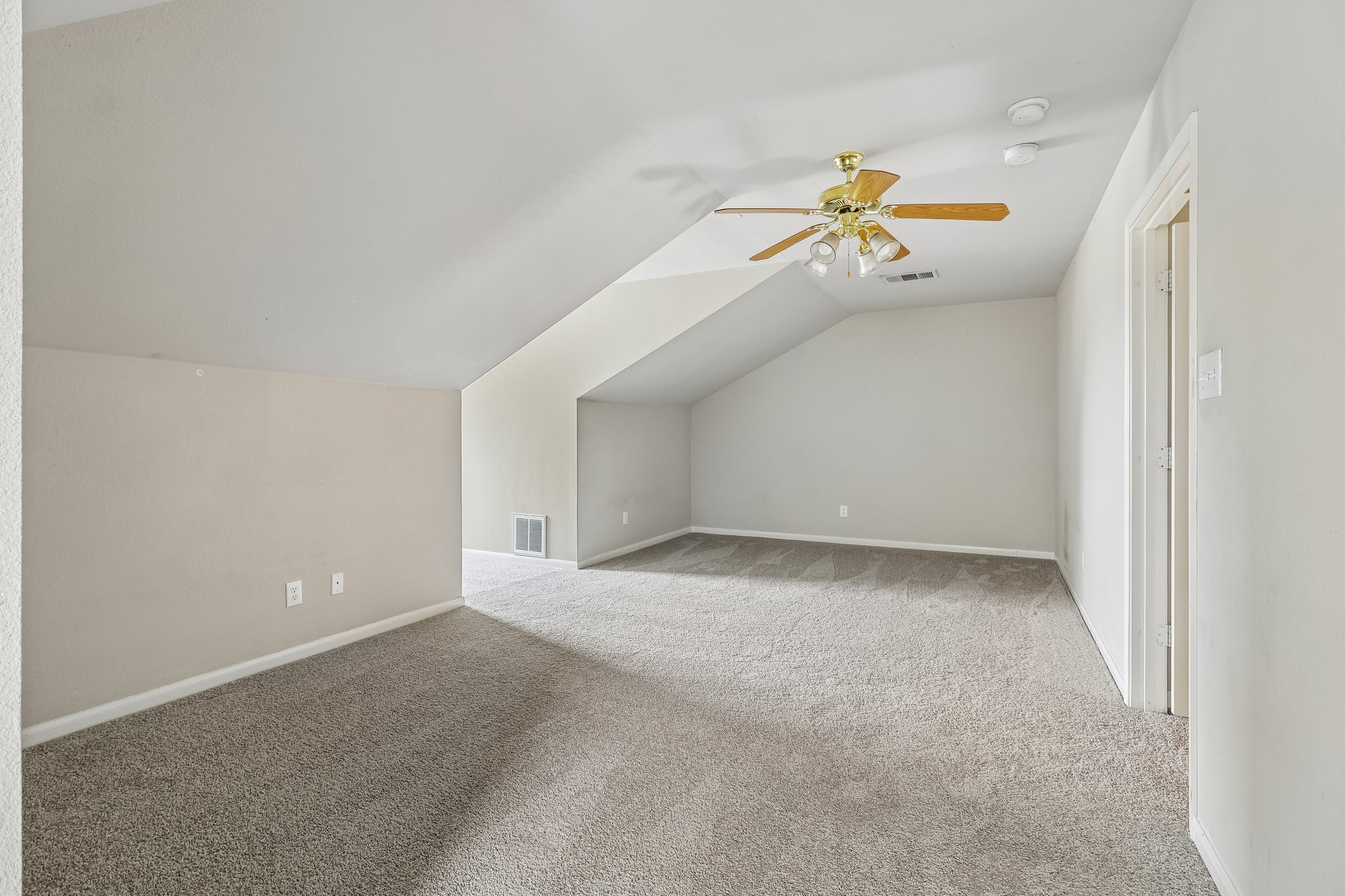 Stoney Brook Dr-S2904-039.jpg