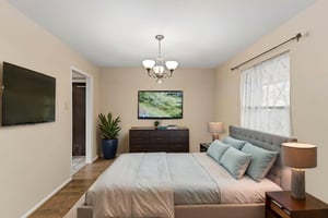 IMG_5587 virtually staged.jpeg