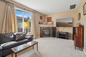 186th St Ct E-S0807-008.jpg