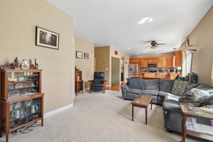 186th St Ct E-S0807-009.jpg