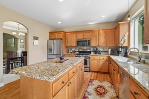 186th St Ct E-S0807-013.jpg