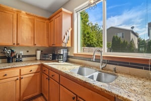 186th St Ct E-S0807-014.jpg