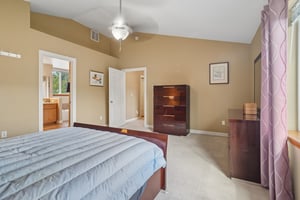 186th St Ct E-S0807-034.jpg