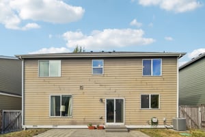 186th St Ct E-S0807-040.jpg