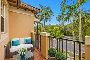 2B7A6072 virtually staged.jpeg