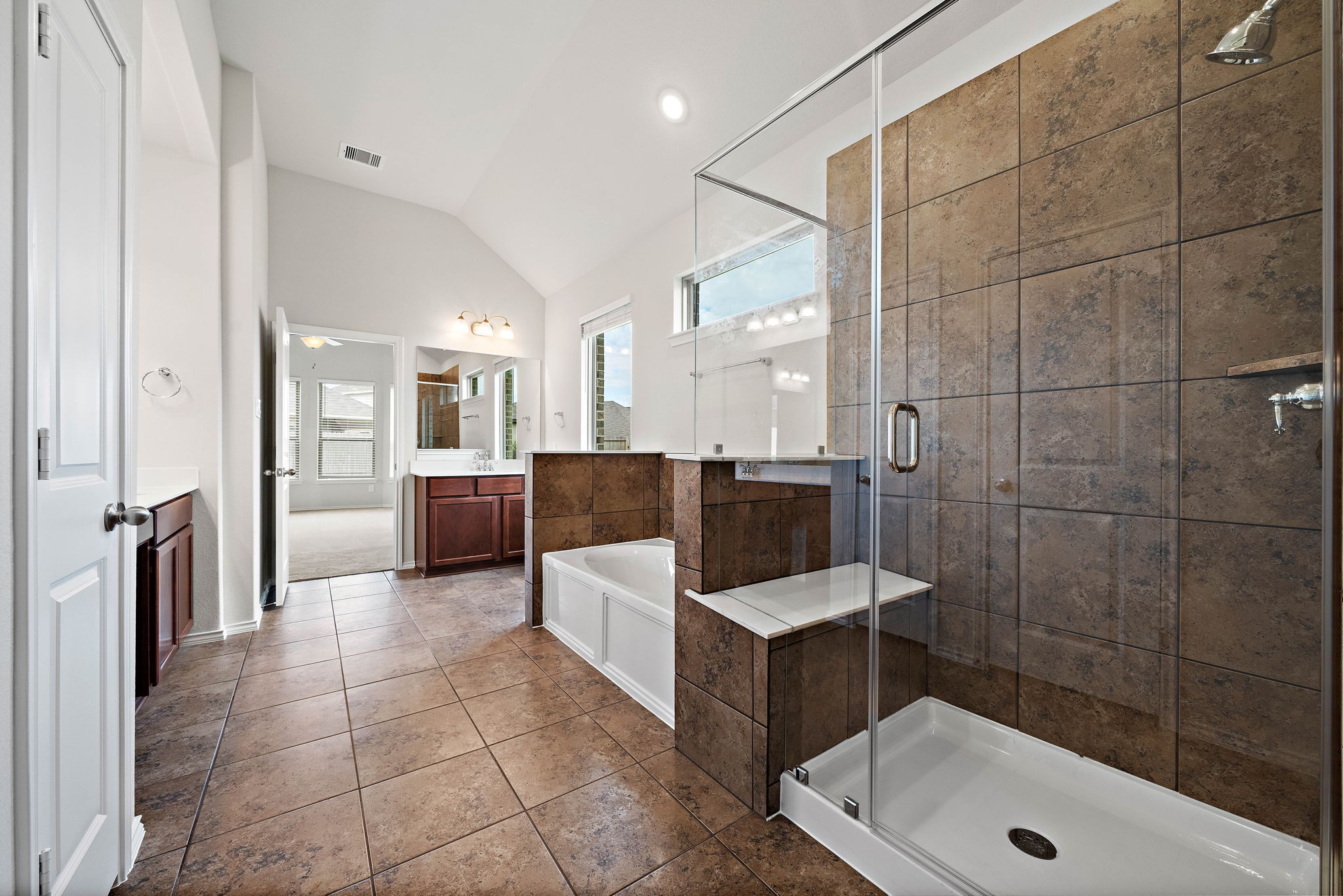 Strata Visuals-8706 Sunbury Oak-12