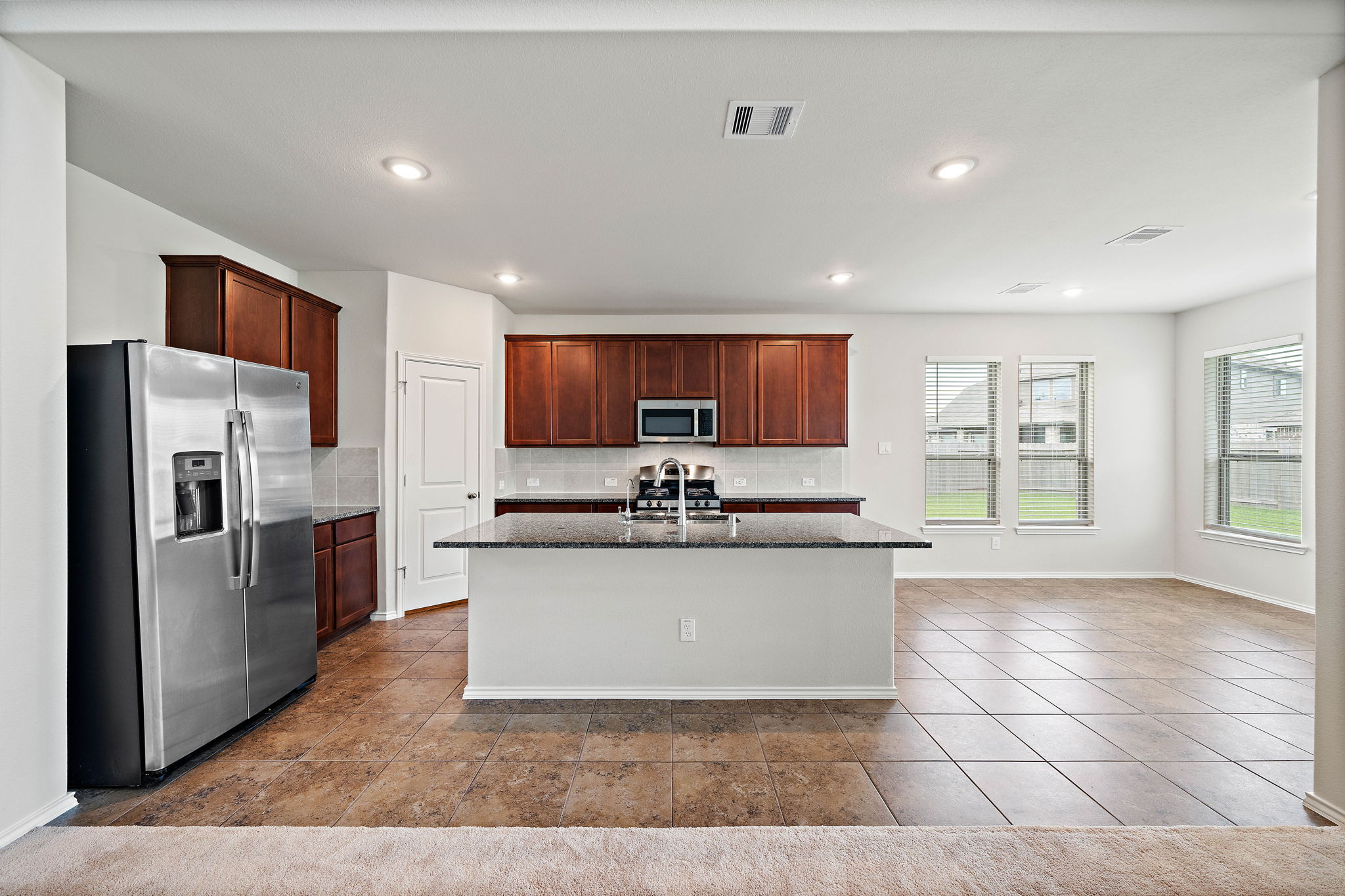 Strata Visuals-8706 Sunbury Oak-7