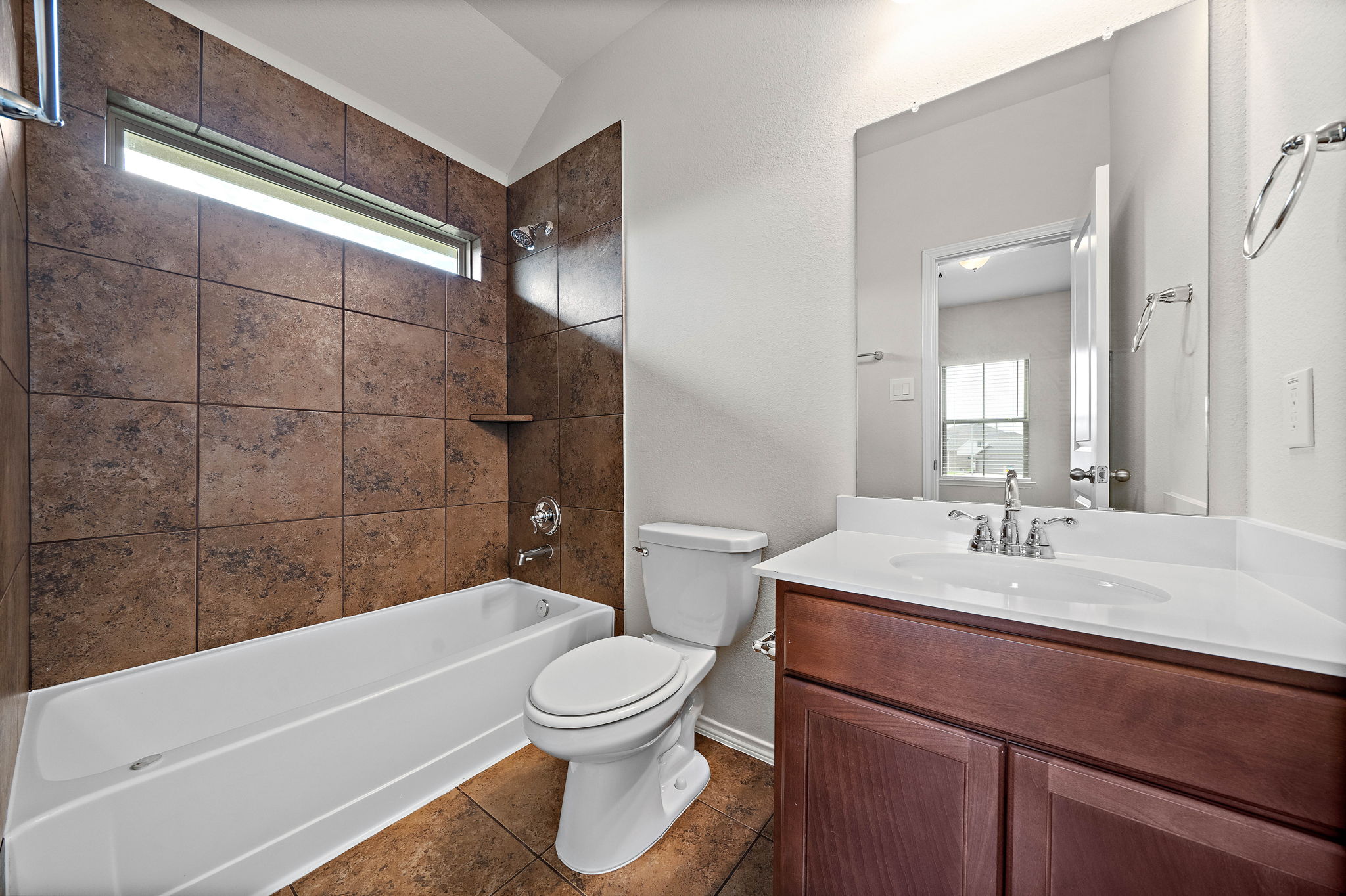 Strata Visuals-8706 Sunbury Oak-15