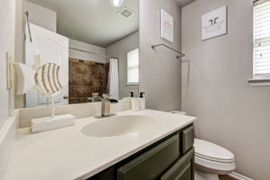  Photo 38