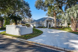 Welcome to 871 Laguna Drive