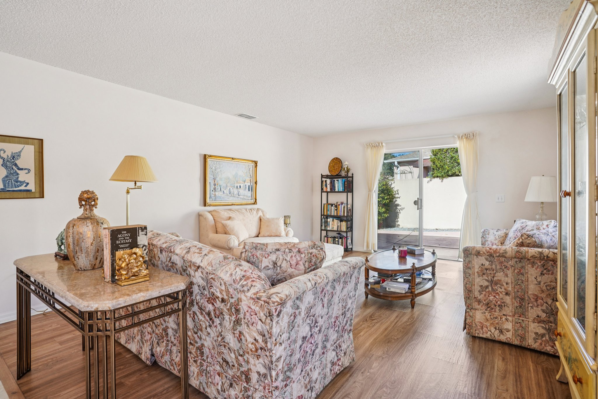 Trevino Ter-S2101-008.jpg