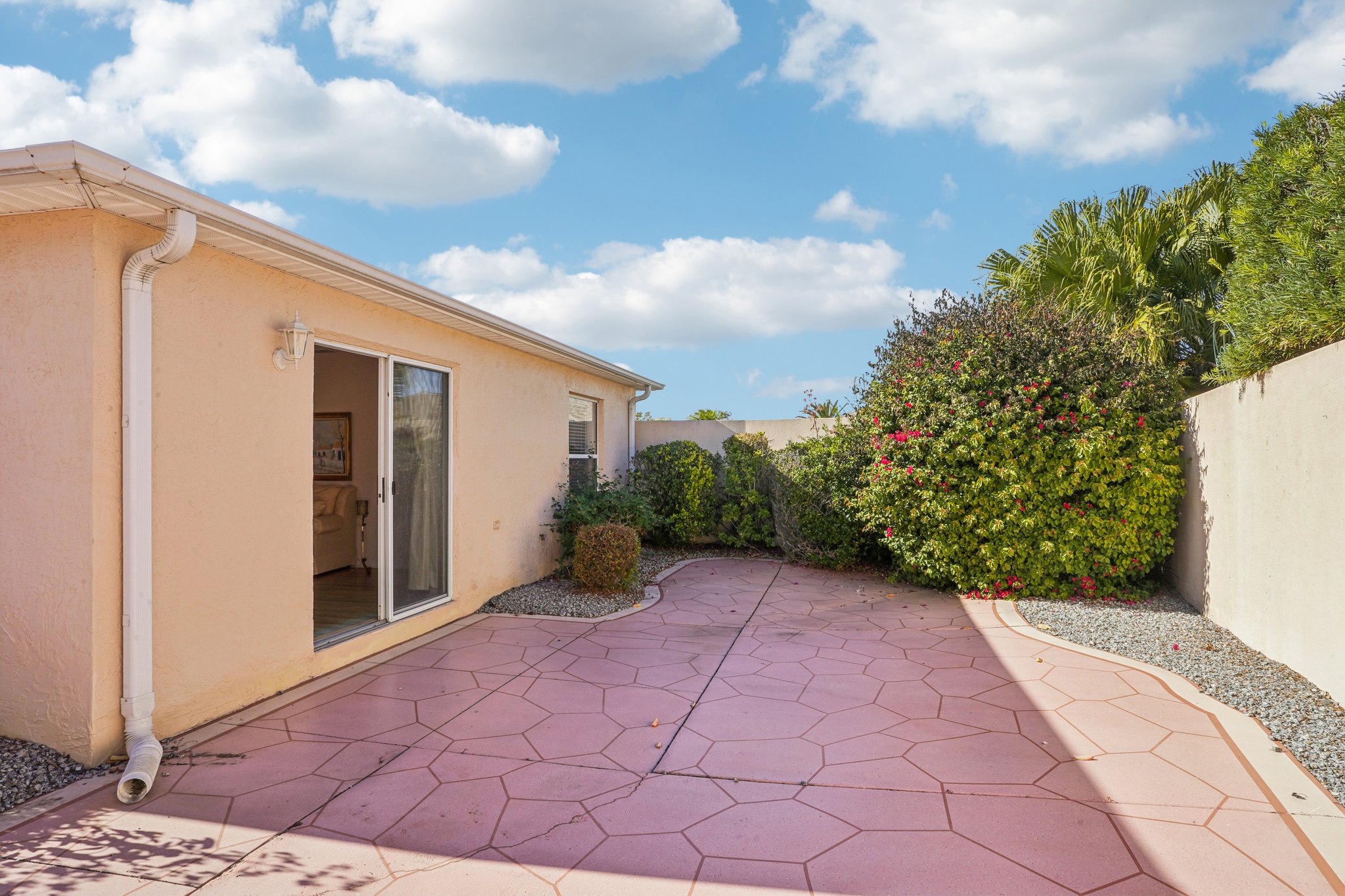 Trevino Ter-S2101-028.jpg