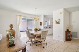 Trevino Ter-S2101-012.jpg