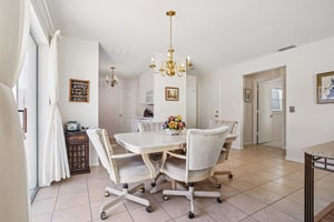 Trevino Ter-S2101-013.jpg