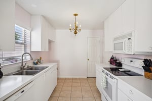 Trevino Ter-S2101-014.jpg