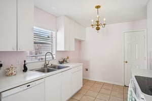 Trevino Ter-S2101-015.jpg