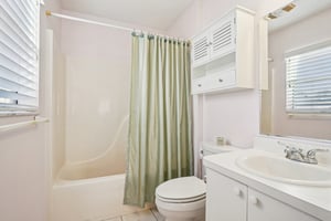 Trevino Ter-S2101-023.jpg