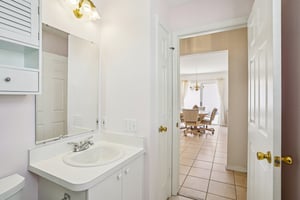 Trevino Ter-S2101-024.jpg