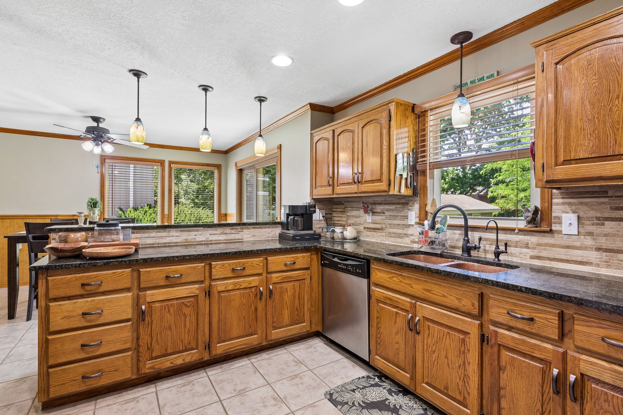 8712 NE Lathrop Dr_011.jpg