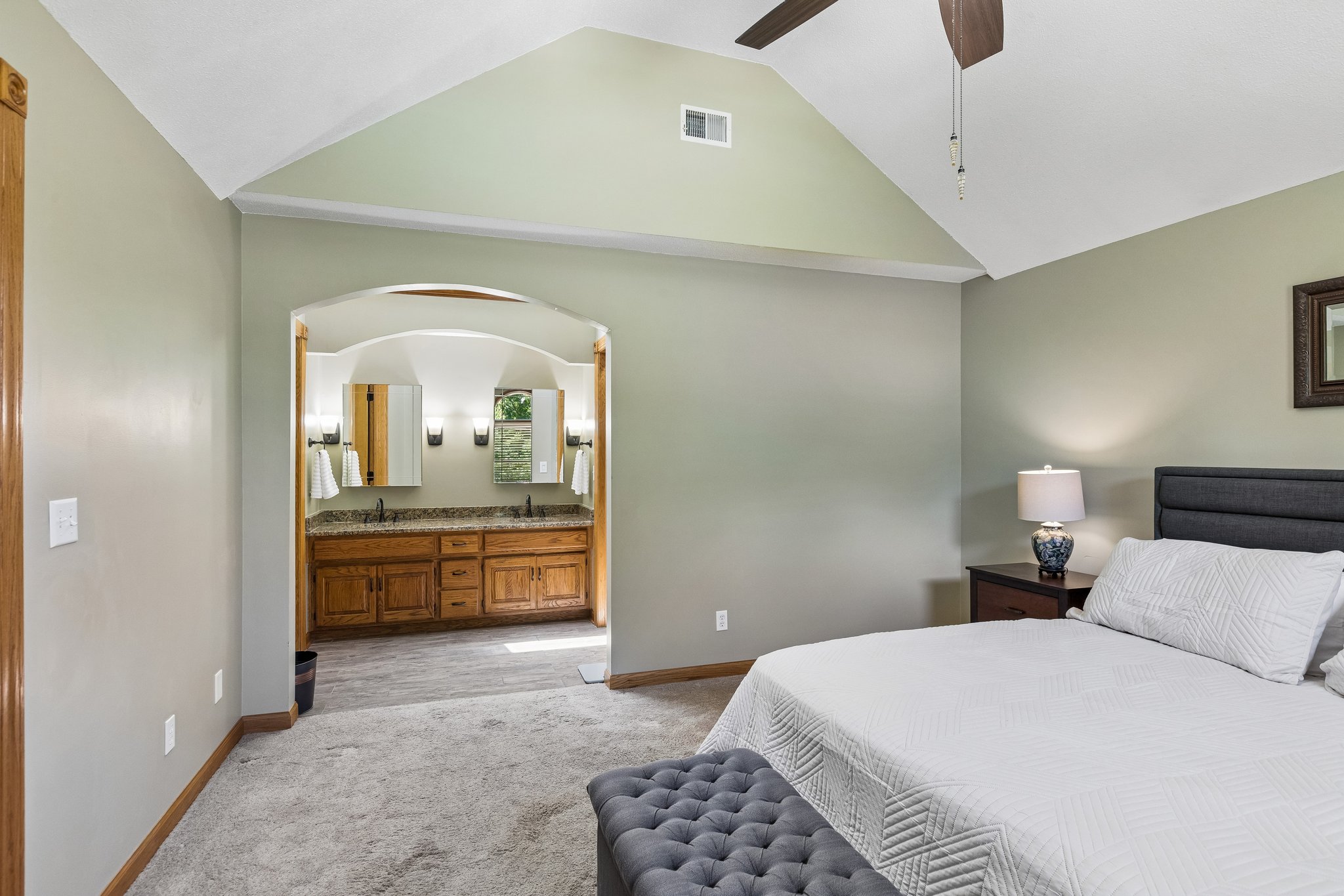8712 NE Lathrop Dr_020.jpg