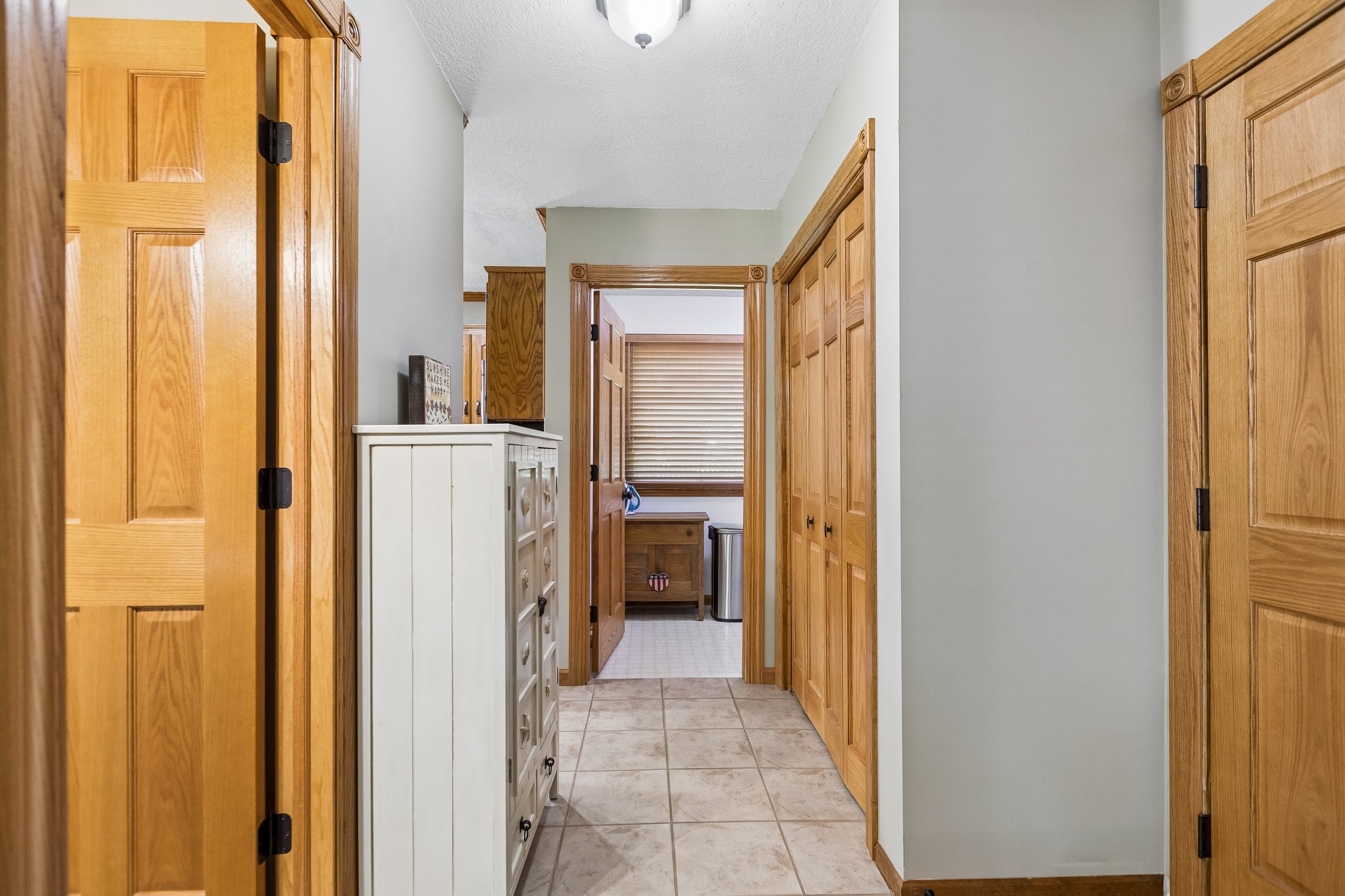 8712 NE Lathrop Dr_021.jpg