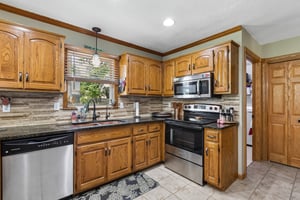 8712 NE Lathrop Dr_009.jpg