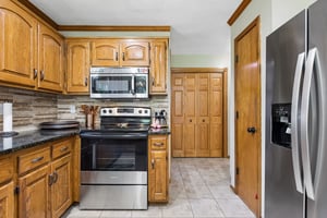 8712 NE Lathrop Dr_010.jpg