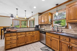 8712 NE Lathrop Dr_011.jpg
