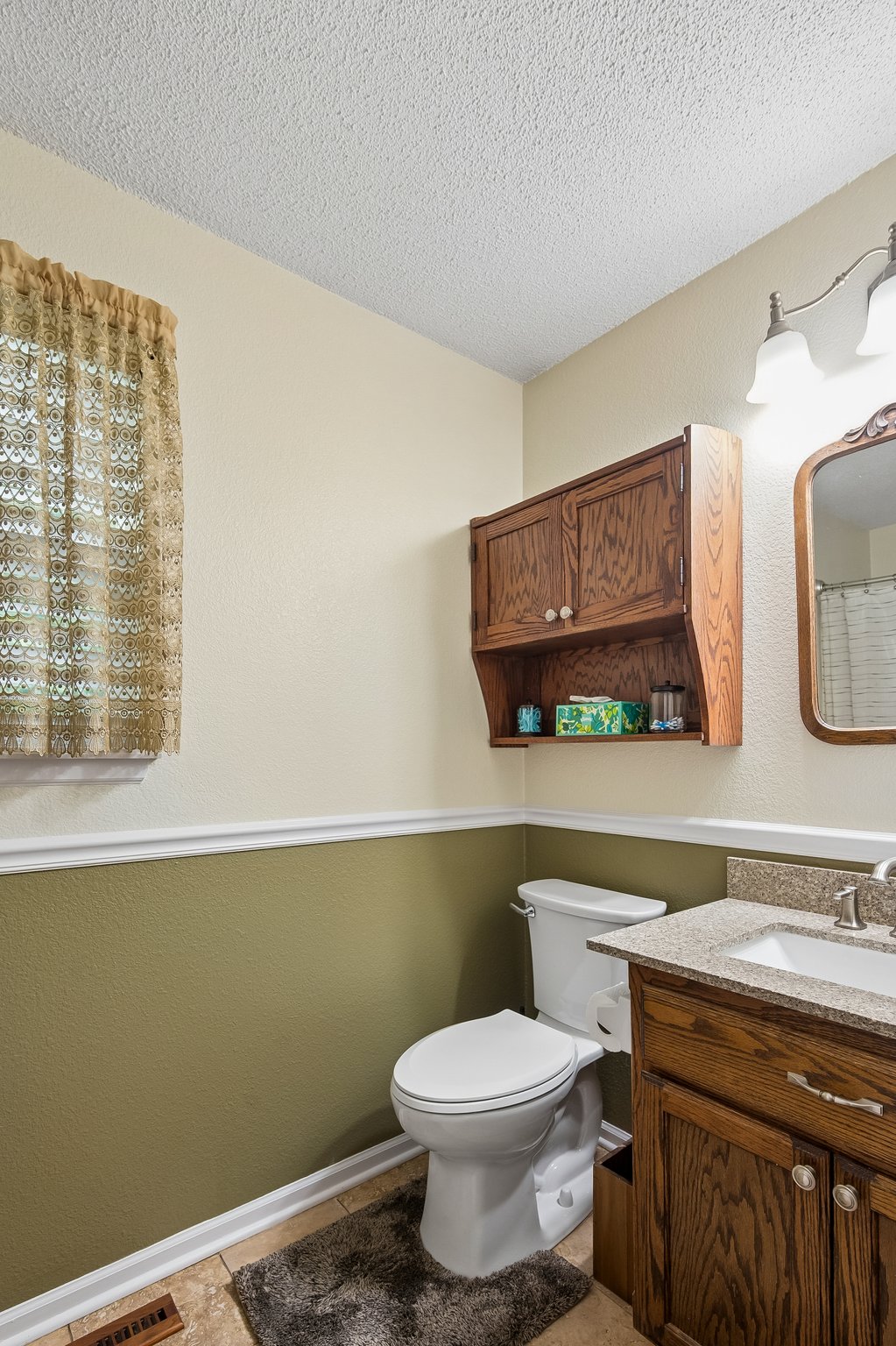 8715 NE 116th St_015.jpg