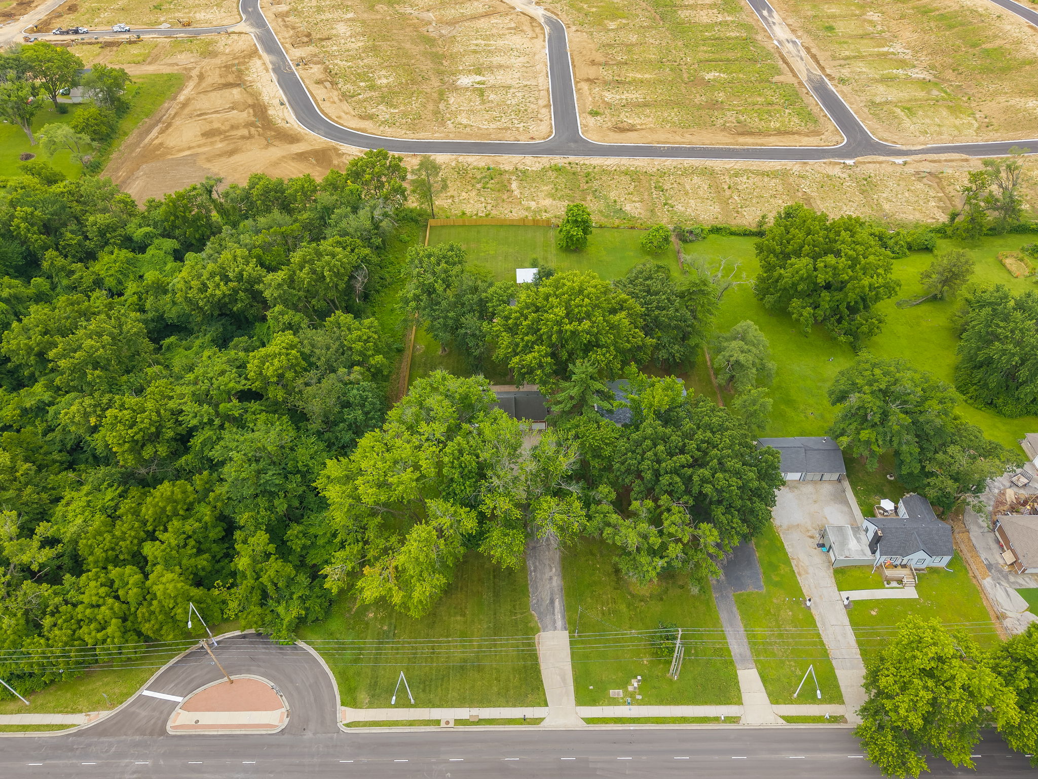 8715 State Ave-13