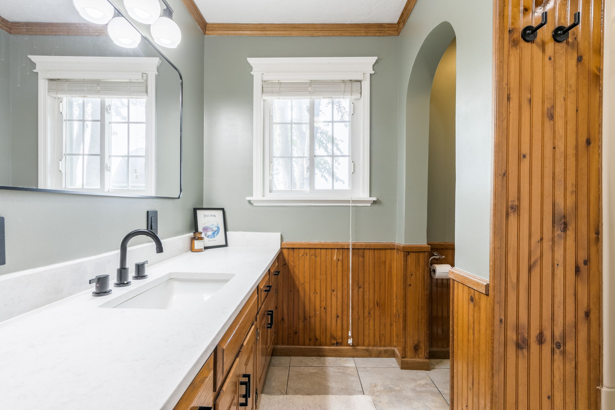 8715 State Ave-39