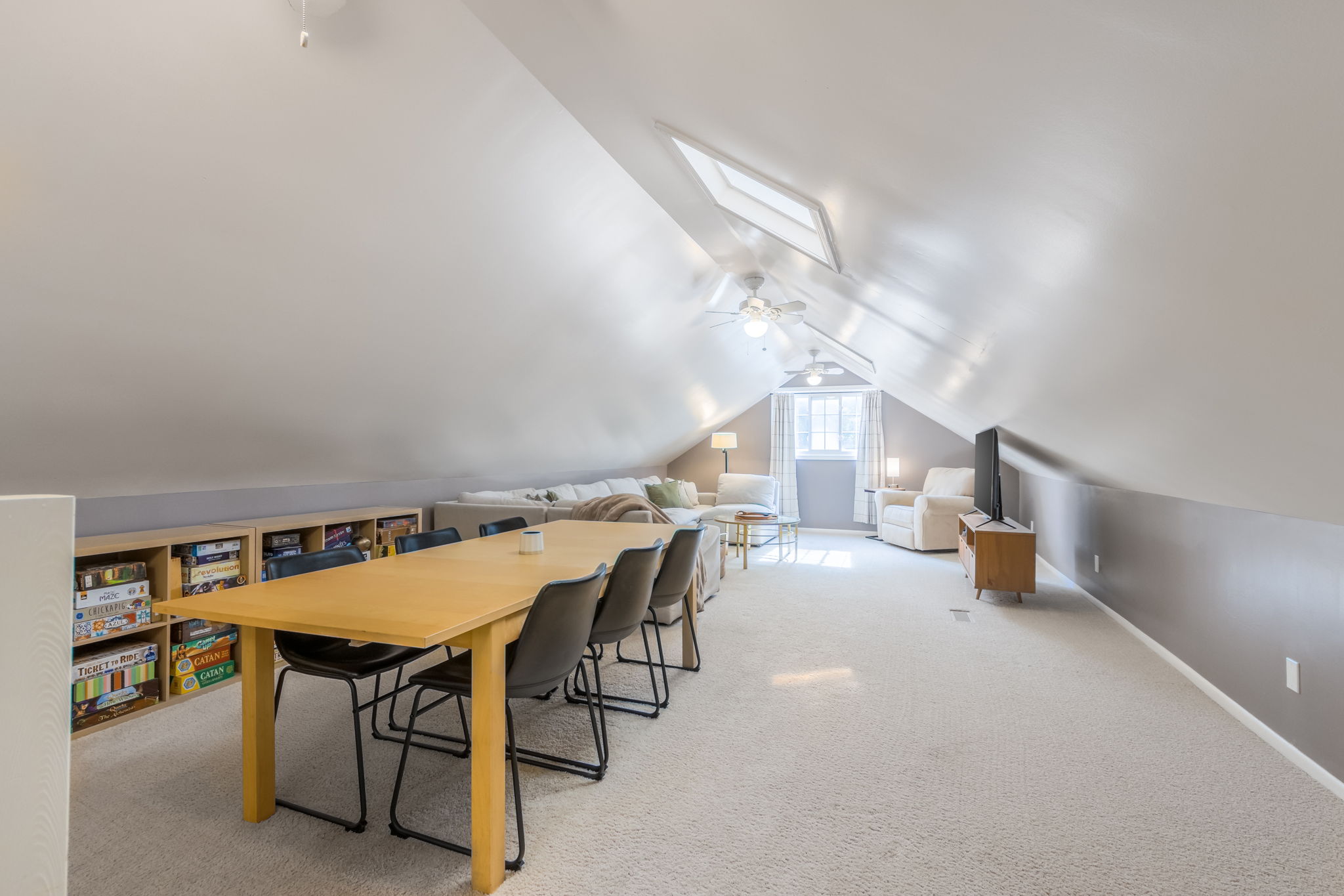 8715 State Ave-43