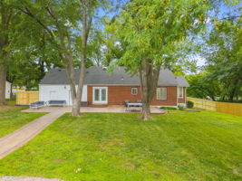 8715 State Ave-05