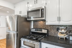 8715 State Ave-34