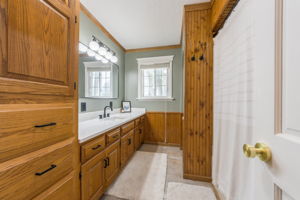 8715 State Ave-38